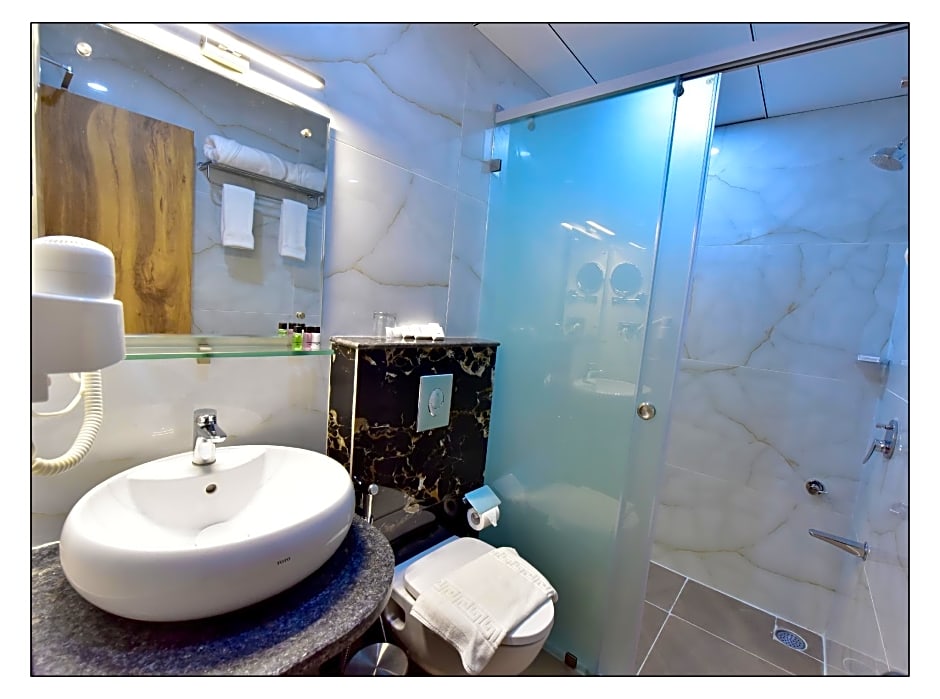 Gardeenia Comfortes Suites