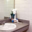 Ramada Plaza by Wyndham West Hollywood Hotel & Suites