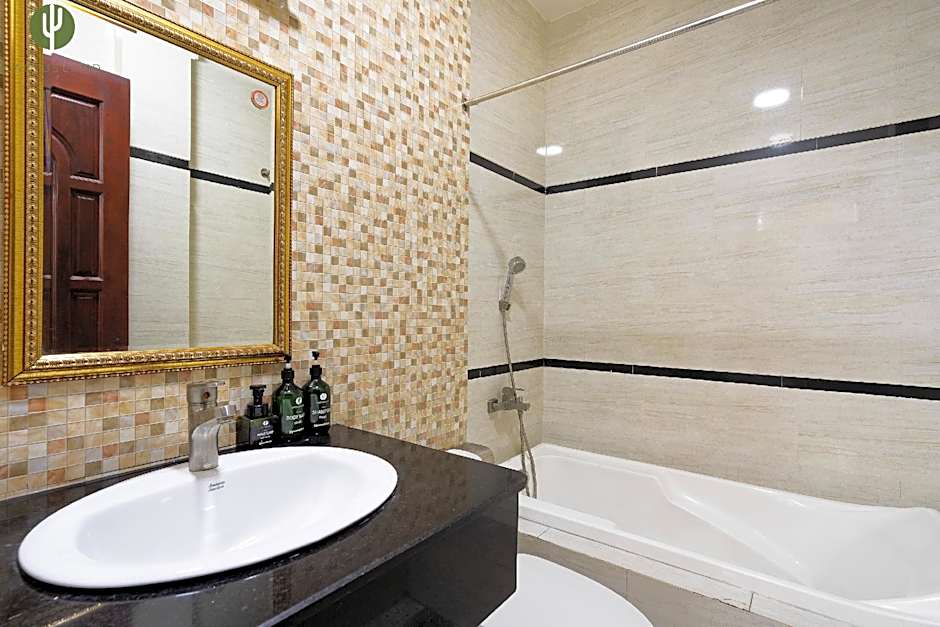 Cactusland Hotel Tan Binh