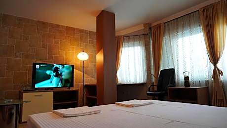 Double Room with Spa Bath