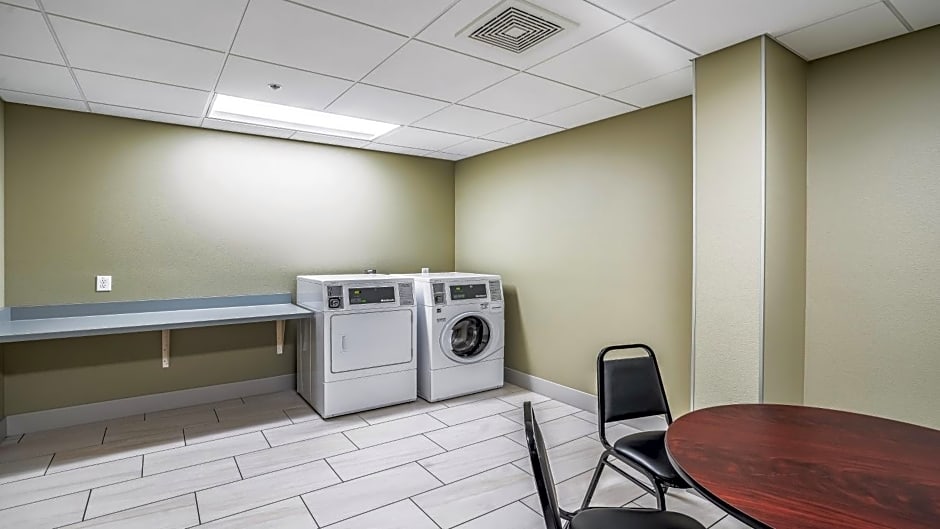 Holiday Inn Express & Suites PLATTEVILLE