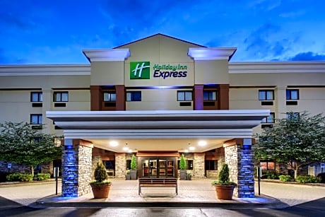 Holiday Inn Express Hotel Fort Campbell-Oak Grove, an IHG Hotel