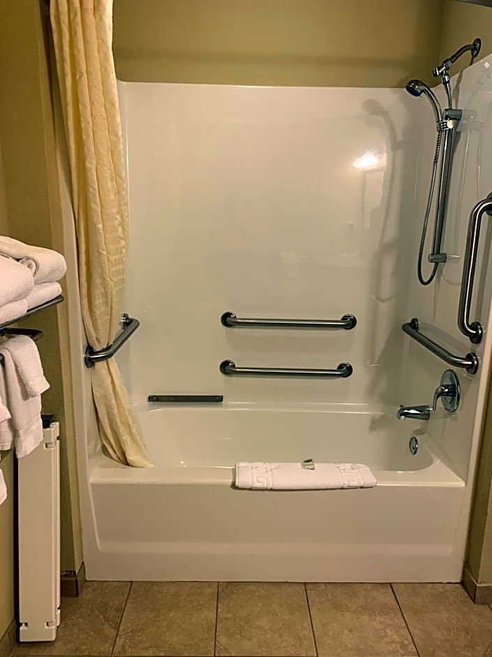 Cobblestone Hotel & Suites - Punxsutawney