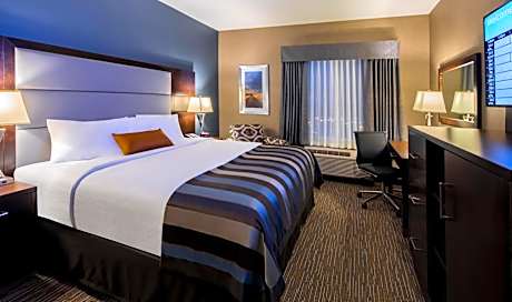 1 King Bed One-Bedroom Suite Non-Smoking