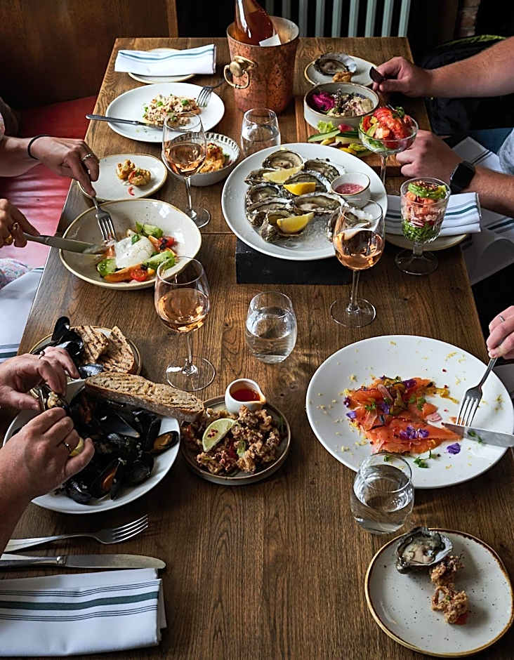 The Mitre, Hampton Court