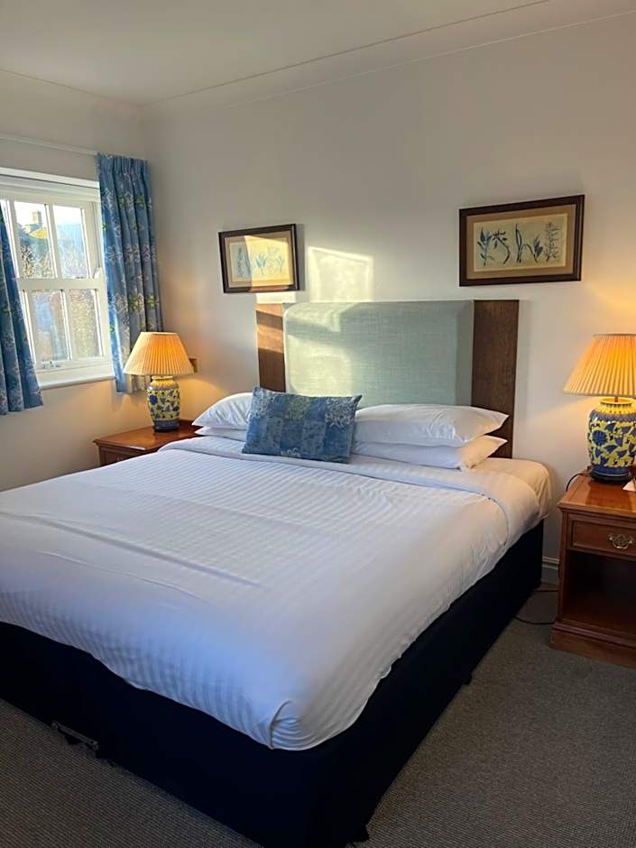 Noel Arms - "A Bespoke Hotel"