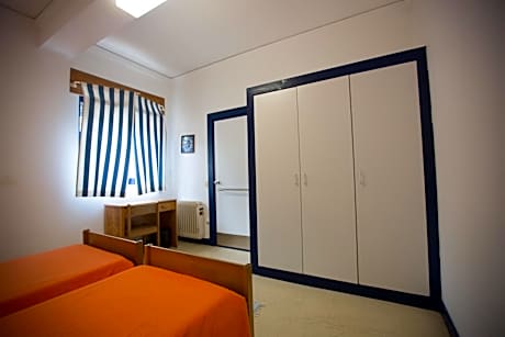 Apartment with Garden View