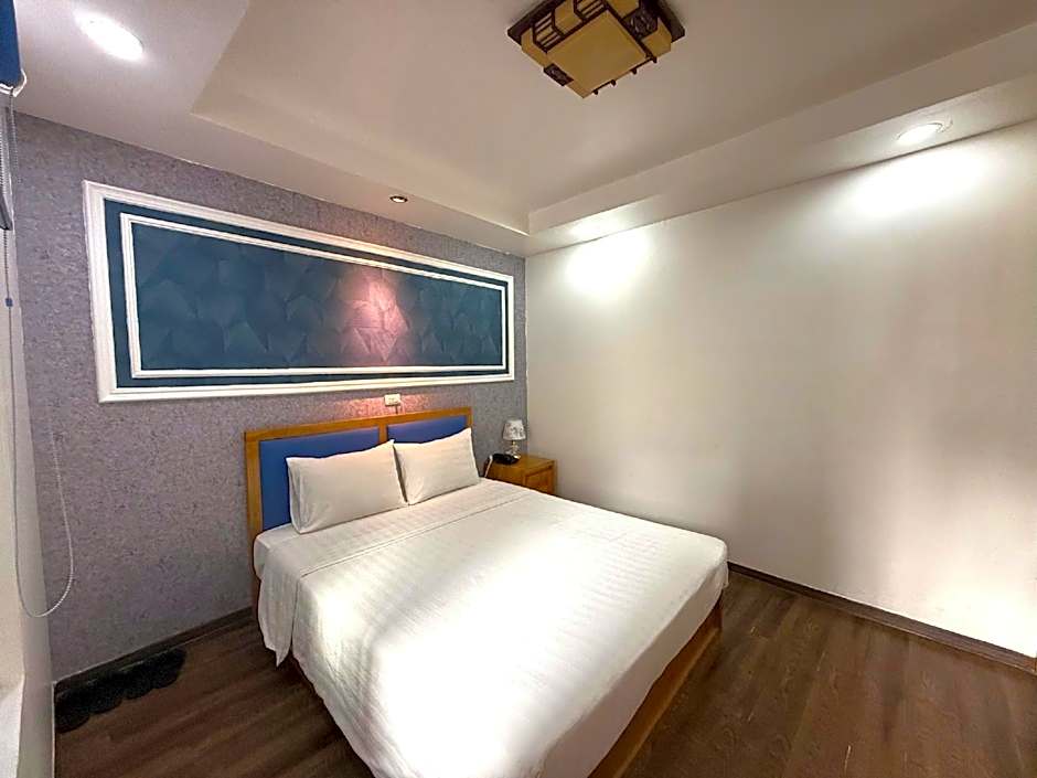 Holiday Suites Hotel & Spa