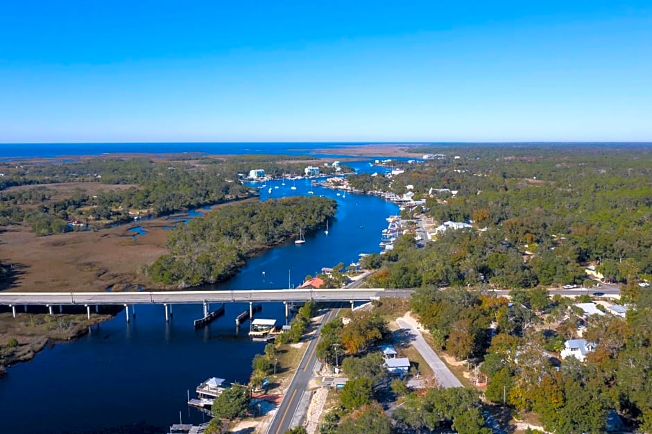 Steinhatchee River Inn and Marina