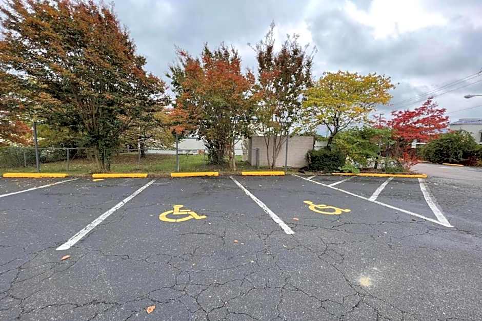 Ashland Studio Inn By OYO Richmond North near Kings Dominion