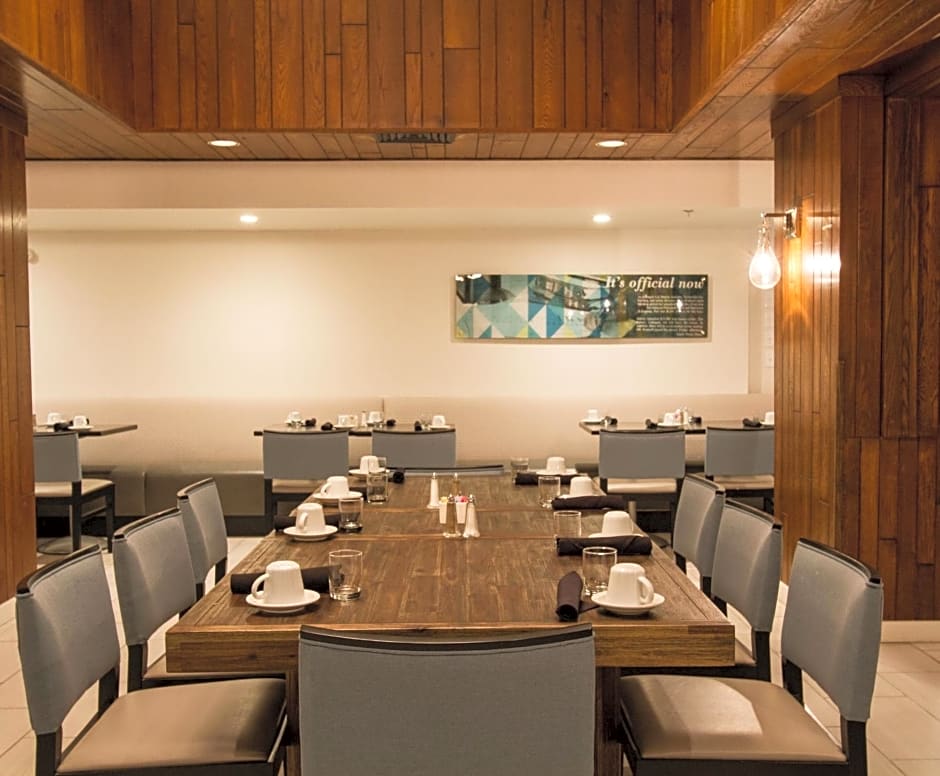Holiday Inn Victorville By IHG