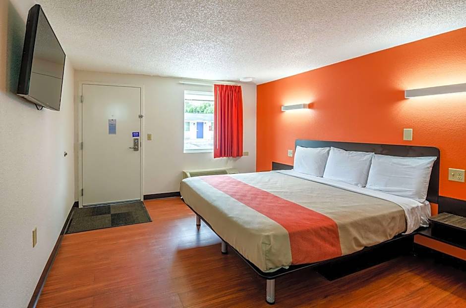 Motel 6-Troutville, VA