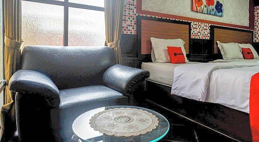 RedDoorz Plus near Amplaz Yogyakarta