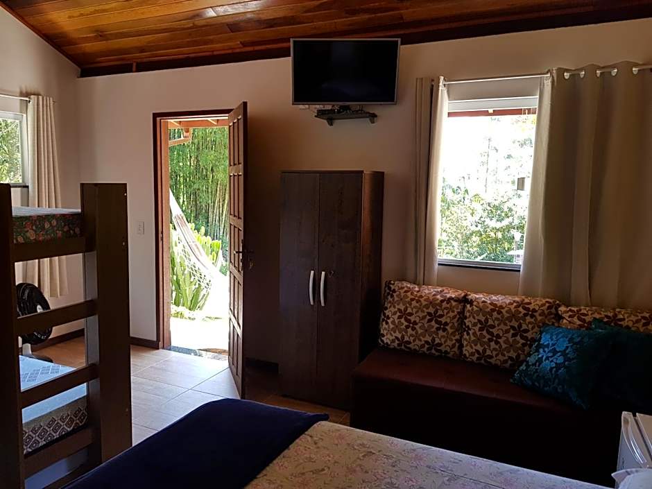 Pousada Beija Flor-Lumiar - Piscinas e Café