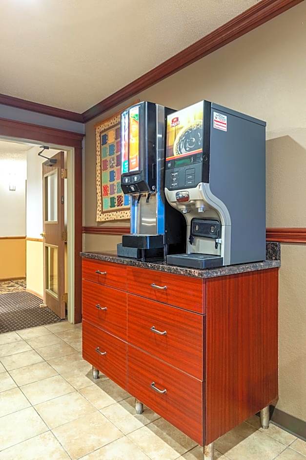 Norland Inn & Suites Roseau