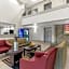 Red Roof PLUS+ & Suites Atlanta Airport South