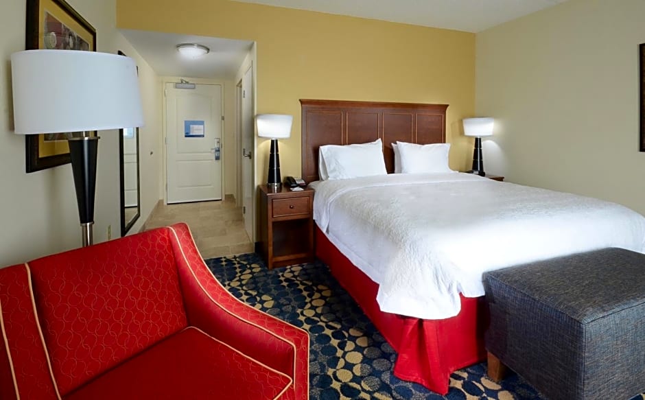 Hampton Inn and Suites Lynchburg
