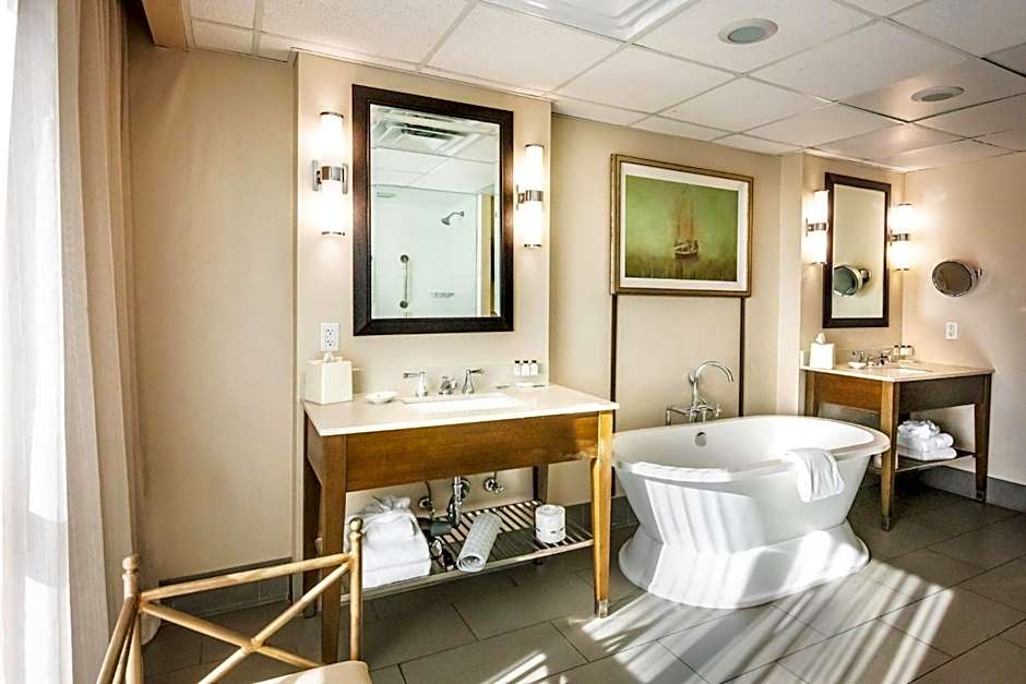 Crowne Plaza Charleston By IHG