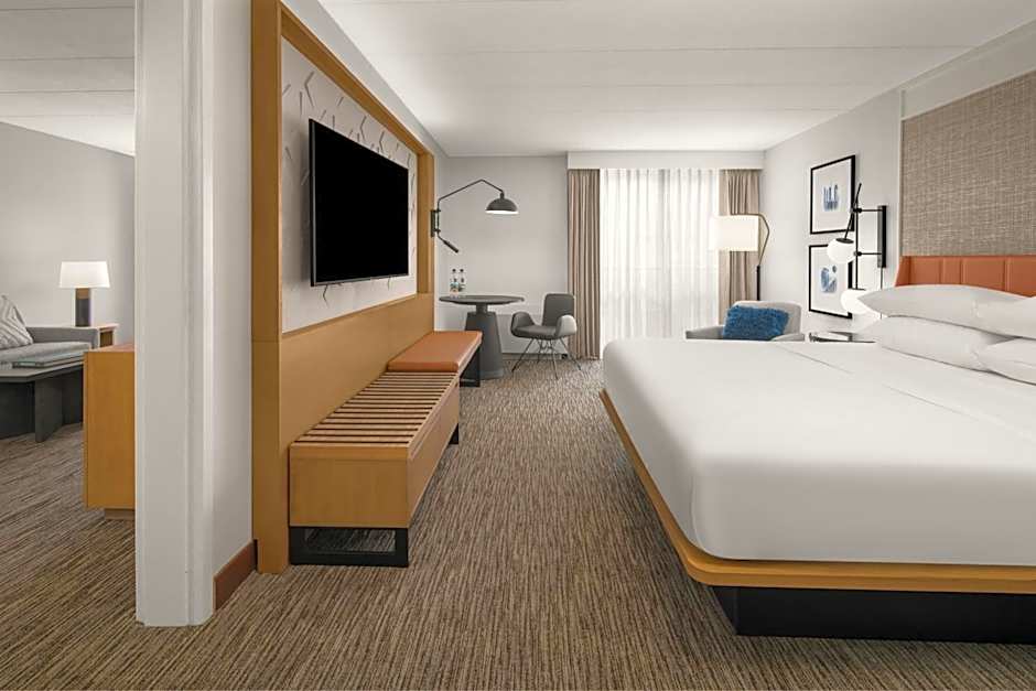 Sheraton Milwaukee Brookfield