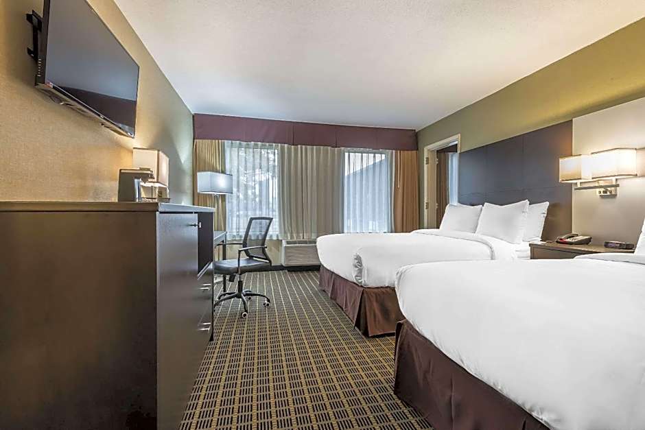 Quality Inn & Suites Windsor