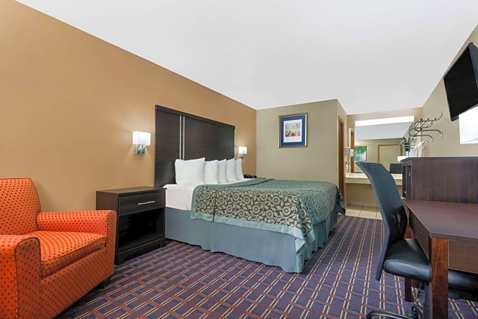 Days Inn by Wyndham Maumee/Toledo