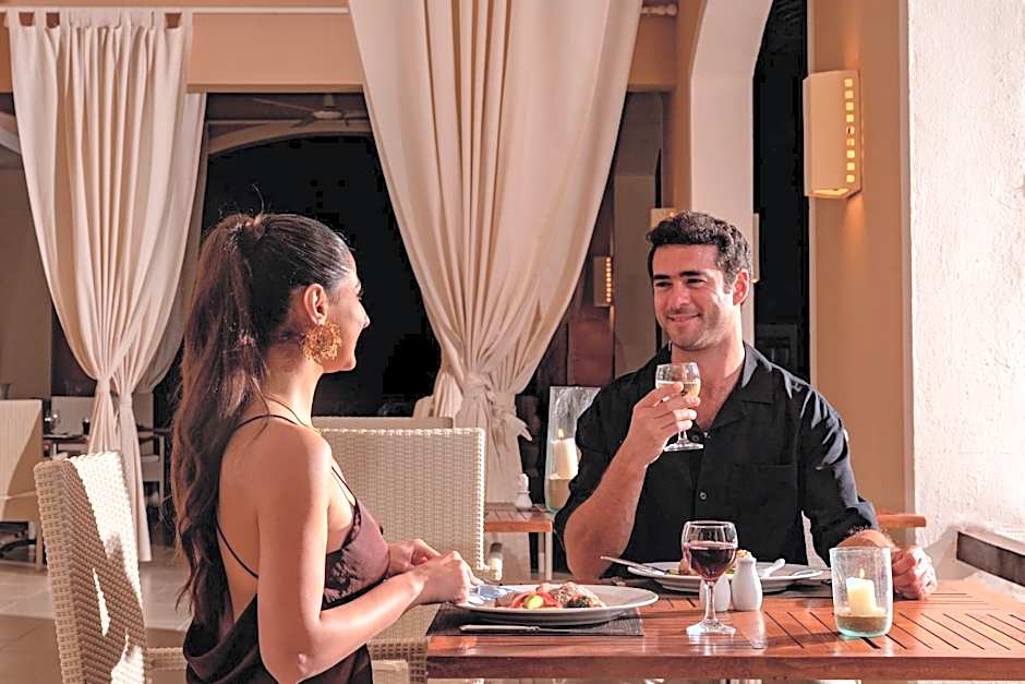 JAZ Neo Almazino, Almaza Bay