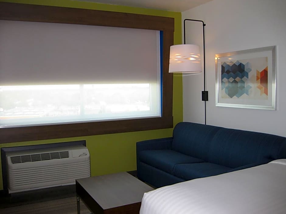 Holiday Inn Express & Suites Houston NW - Cypress By IHG