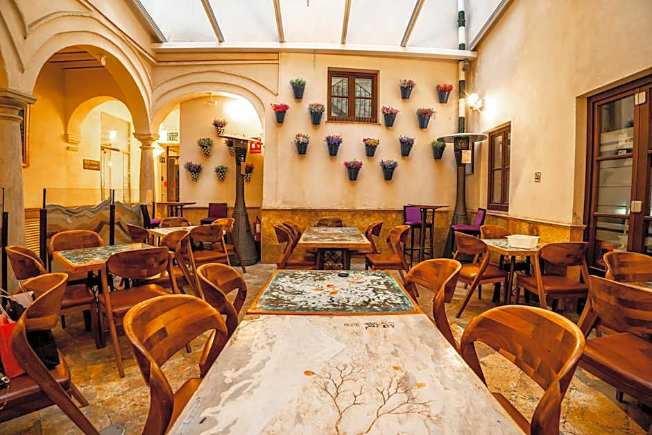 Anahita Boutique Hotel