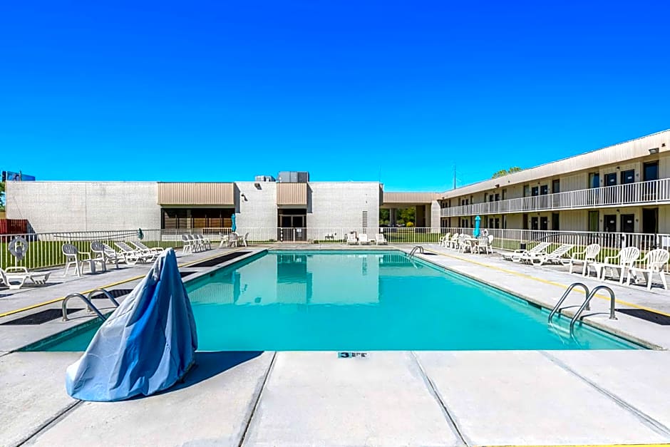 Americas Best Value Inn Hamilton