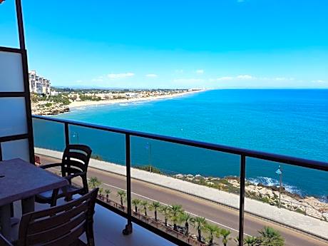 Aparthotel El Faro