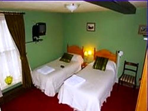 Photo 1 of 1 of Twin room-Ensuite