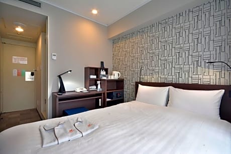 Renovated Double Room - Non-Smoking