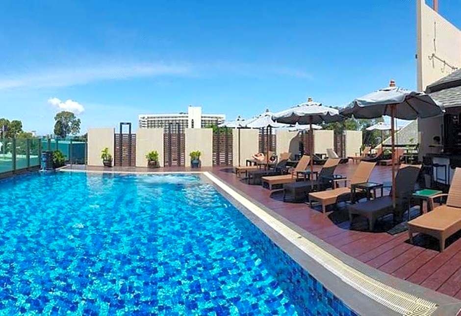 April Suites Pattaya