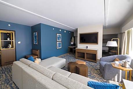 Junior King Suite with Seating Area