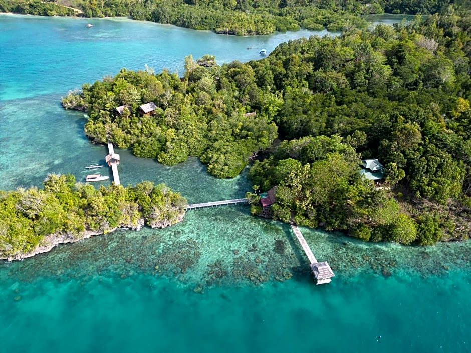 Araya Dive Resort Togean