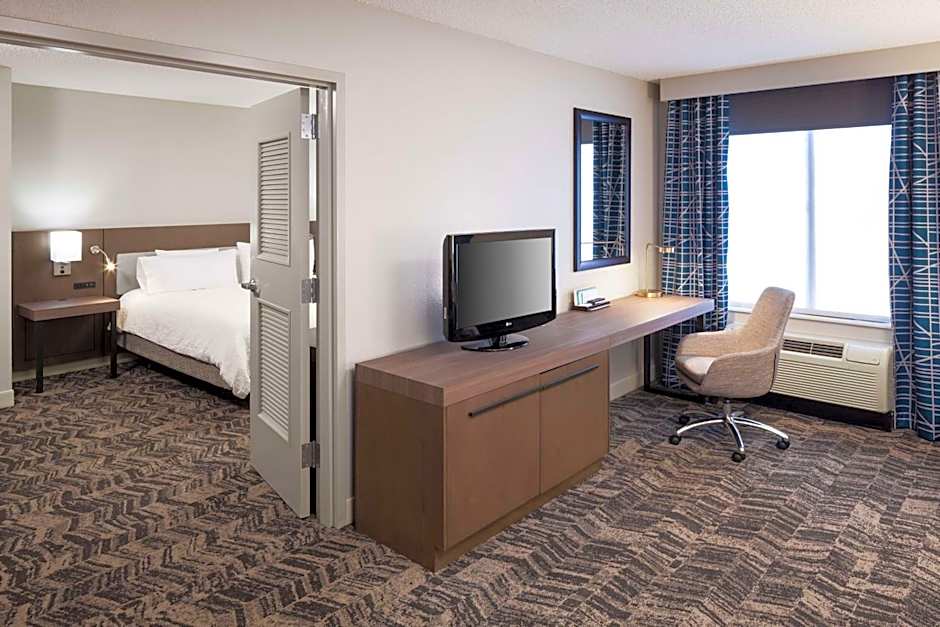 Photo 1 of 5 of 1 King Bed Suite, Whirlpool