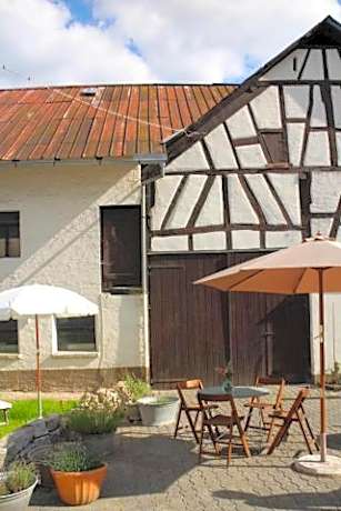 Landhof PAU