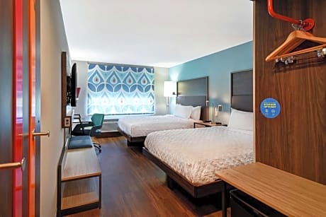Queen Room with Two Queen Beds