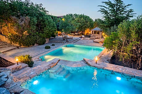 Nono Ban Hotel & Villa