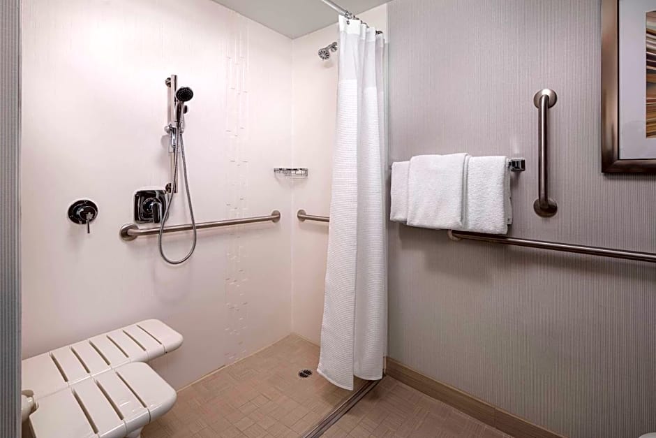 Courtyard by Marriott Las Vegas Convention Center
