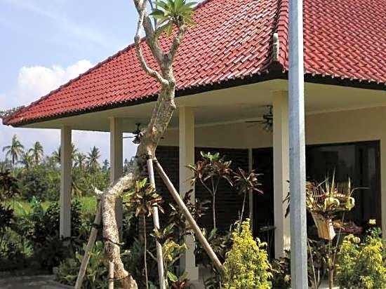 Villa Ombak Kedungu