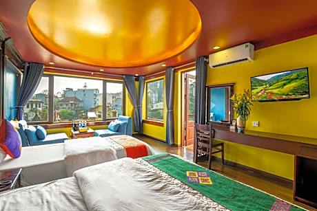 Deluxe Family Room