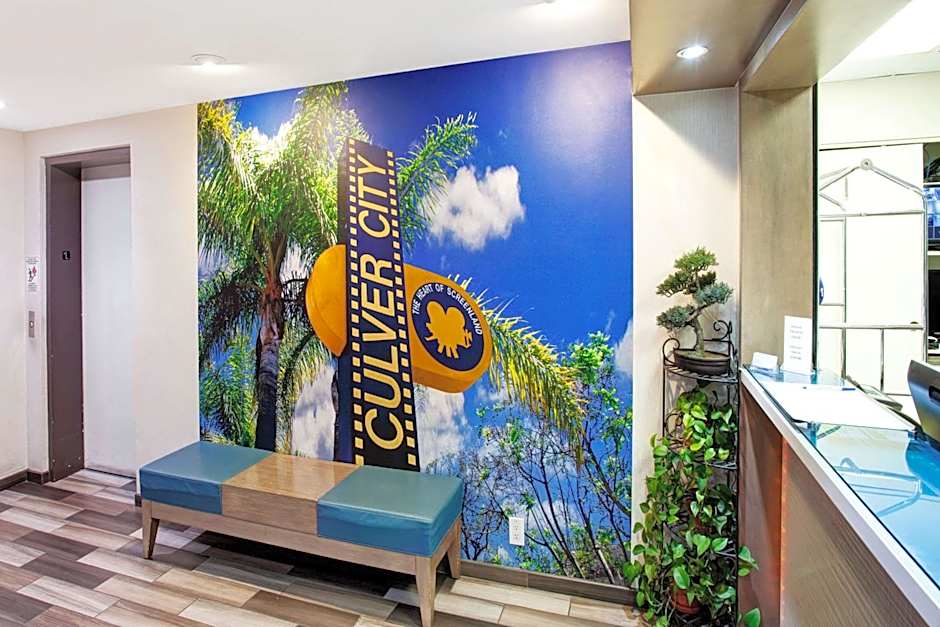 Travelodge by Wyndham Culver City