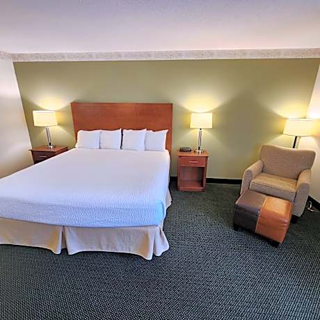Deluxe King Room - Non-Smoking
