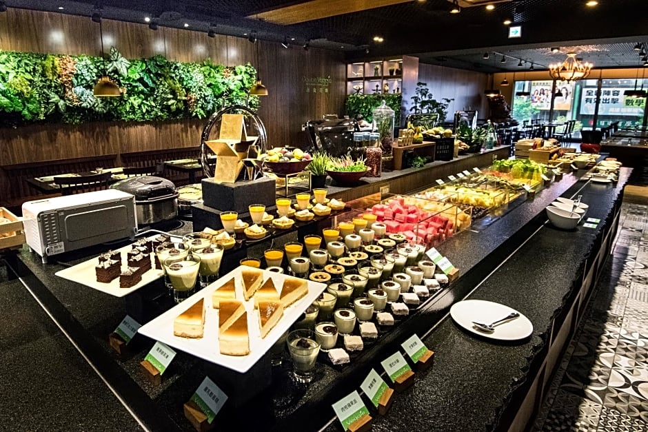 Just Sleep Kaohsiung Station