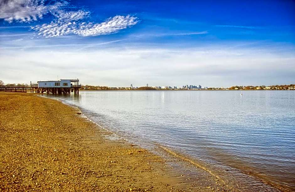Holiday Inn Express Boston - Quincy By IHG