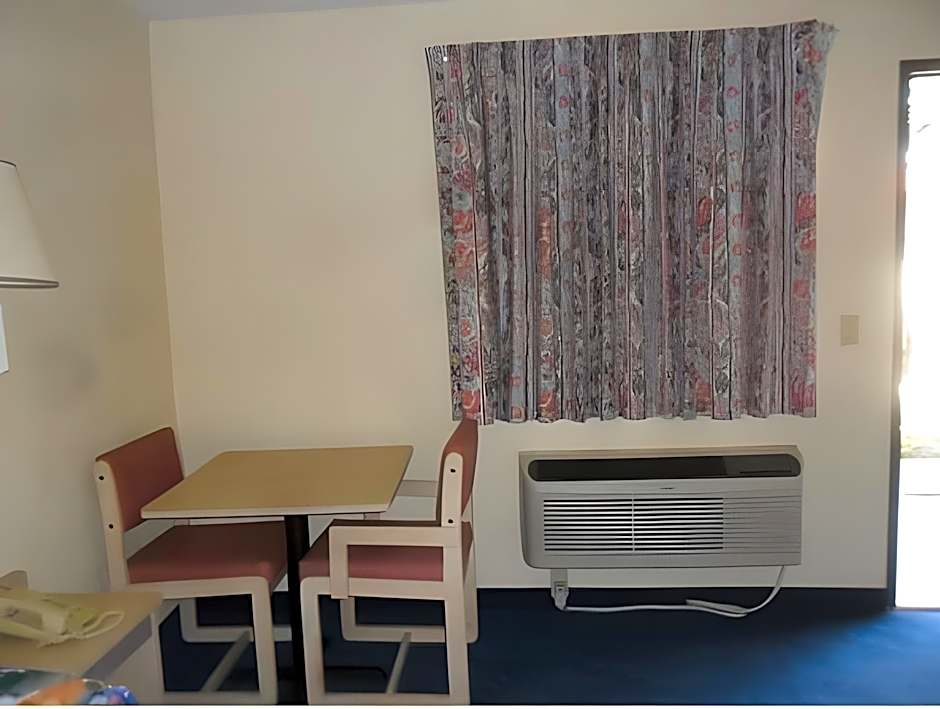 Motel 6-Orange, CA - Anaheim