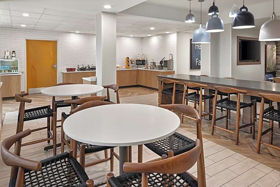 Fairfield Inn & Suites by Marriott Columbus East