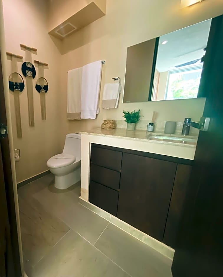 Stylish 2BR Apt Private Pool, Terrace, Fast WiFi Tulum A102