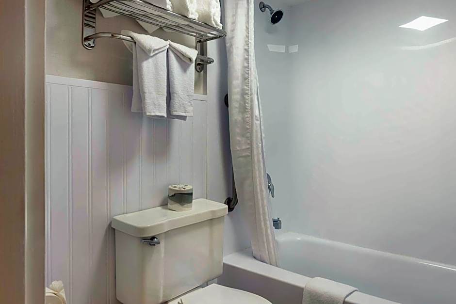 Best Western Mill River Manor